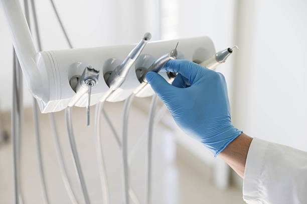 Professional Emergency Dentist technician working in South Lyon, MI